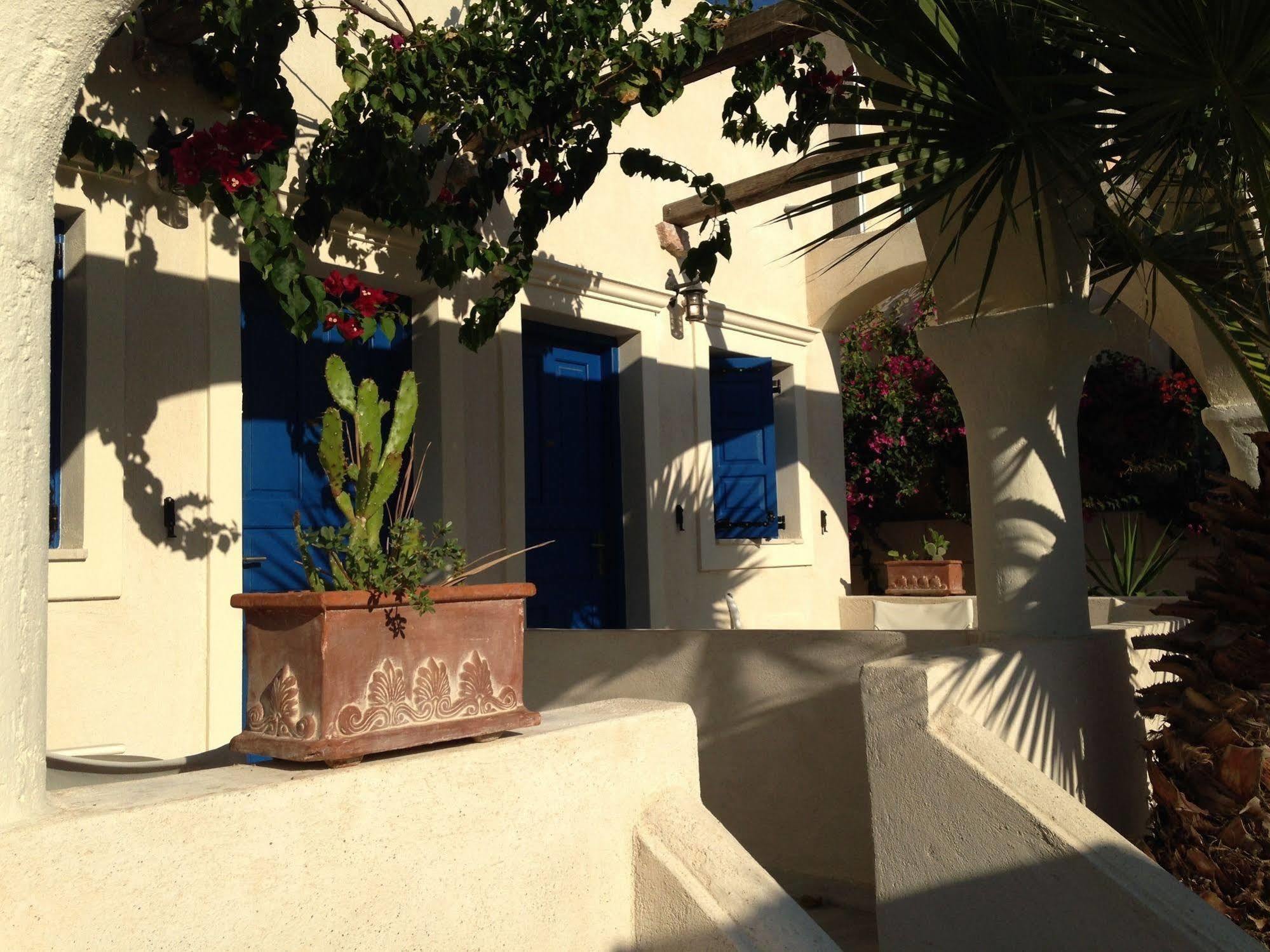 The Boathouse Hotel Kamári Exterior foto
